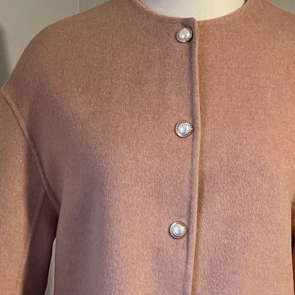 Blush Pink Textured Blazer with Contrast Trim - Picture 4 of 5